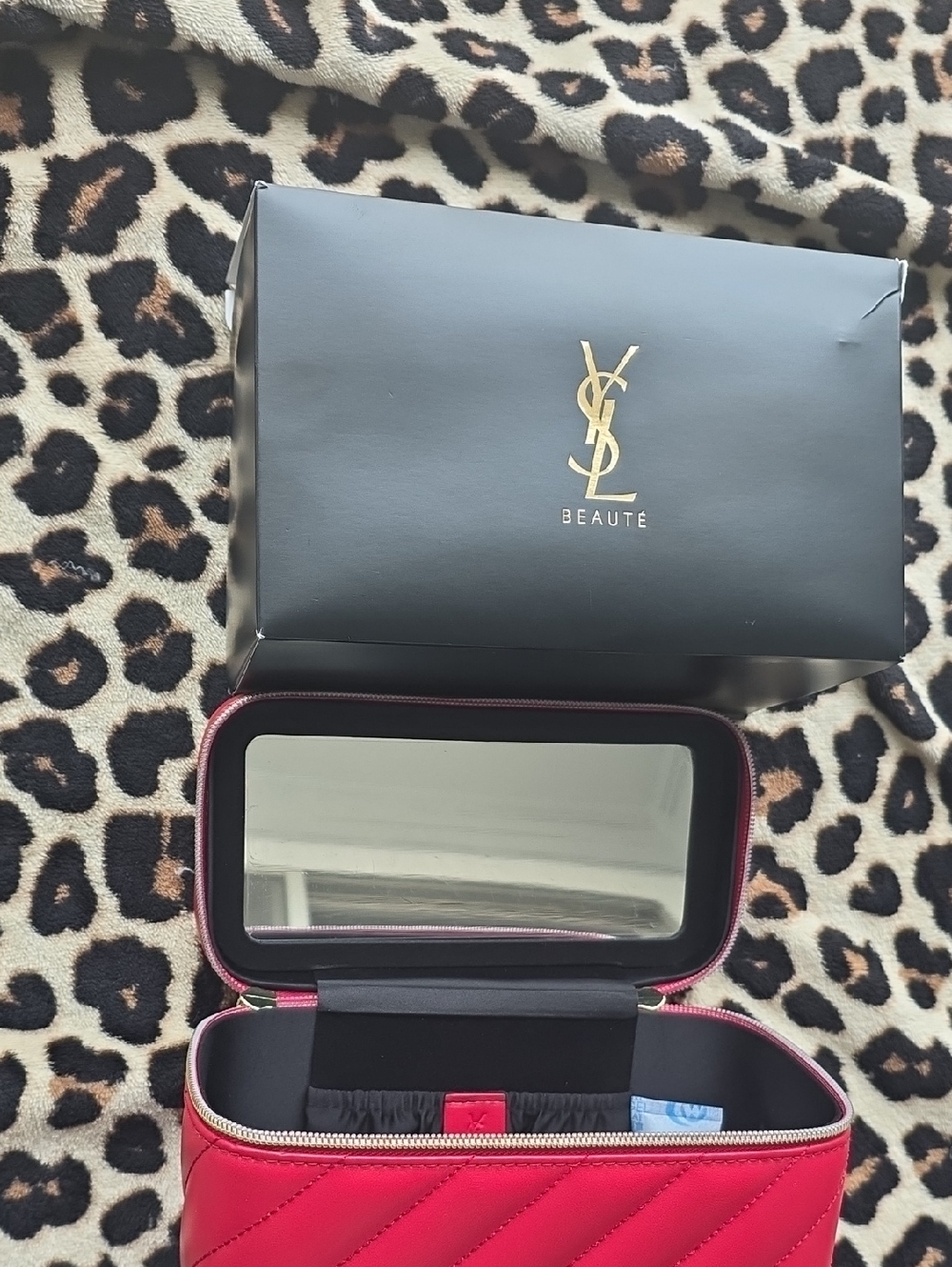 Yves Saint Laurent Beaute Red Quilted Zip Cosmetic Case with Mirror - Picture 2 of 5
